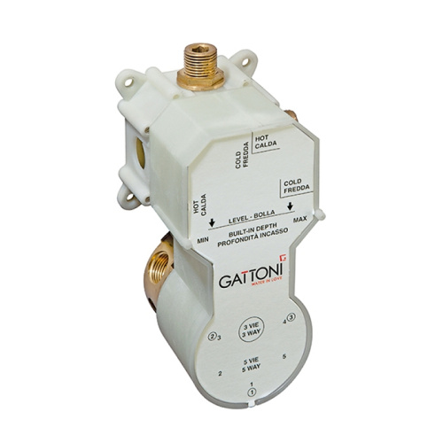 картинка Gattoni GBOX Универсальная монтажная коробка под встраиваемый смеситель для душа на 2-5 источников, входы 1/2", цвет хром (Снято с пр-ва) от магазина Сантехстрой