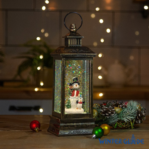 картинка Новогодний фонарь Winter Glade Снеговики F209-2 от магазина Сантехстрой