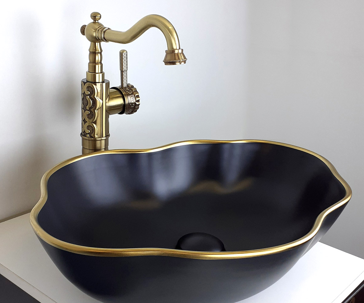 Цветные керамические раковины от Bronze De Luxe.