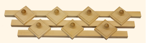 картинка Вешалка "Ромбики" (осина) от магазина Сантехстрой