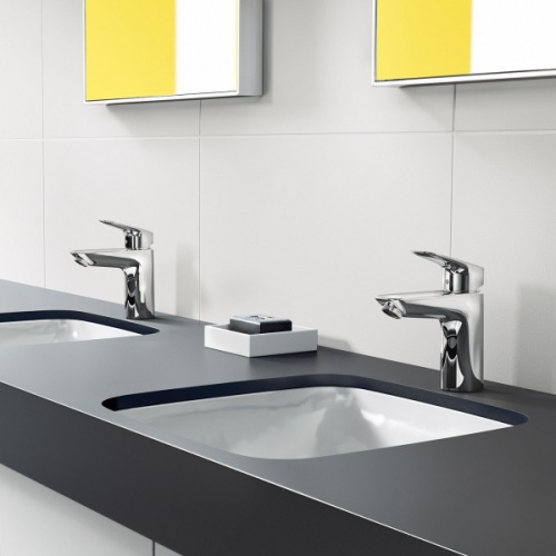 фотография смеситель для раковины hansgrohe logis 71077000
