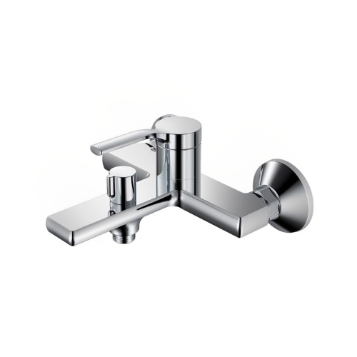картинка Смеситель для ванны BELZ B612 с аксессуарами, короткий излив (B60612) от магазина Сантехстрой
