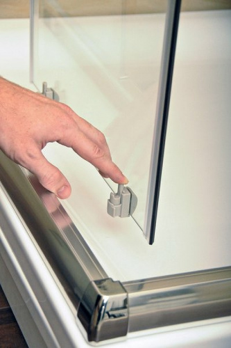 картинка Душевая дверь Ravak Blix BLDP4-200 0YVK0100Z1 профиль Белый стекло Transparent от магазина Сантехстрой