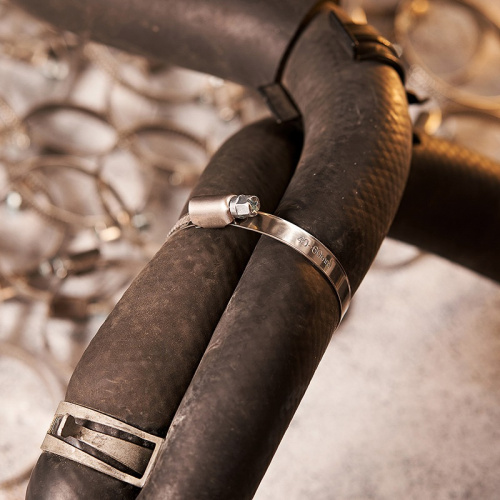 картинка Хомут червячный 40-60-0,7 мм,  (уп.  50 шт) REXANT от магазина Сантехстрой