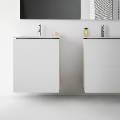 картинка Laufen Kartell комплект: тумба с керамич раковиной с 1 отв. под смес, цвет бел  600х500х725мм, с 2 выдв. ящик, цвет: белый матов (НЕ произв!) от магазина Сантехстрой