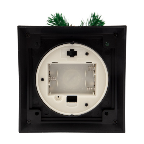 картинка Декоративный фонарь со свечкой и шишкой,  черный корпус,  размер 10,7x10,7x23,5 см,  цвет теплый белый от магазина Сантехстрой