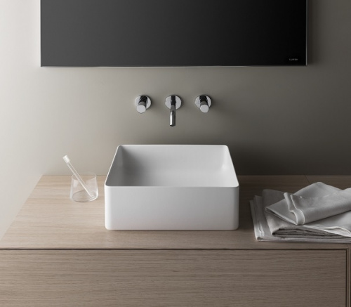 картинка LAUFEN LIVING SQUARE Раковина квадратная 360х360х130 мм без отв. под смеситель,без перелива, цвет: белый от магазина Сантехстрой