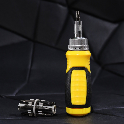 картинка Набор 13 предметов с реверсивной отверткой REXANT от магазина Сантехстрой