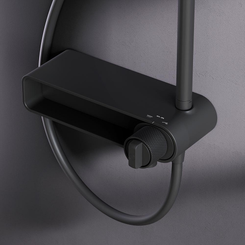 картинка F0785A722  X-Joy, душ.система: см-ль-полка д/ванны/душа, душ.штанга, верхн. душ 220мм, ручн.душ, чер от магазина Сантехстрой