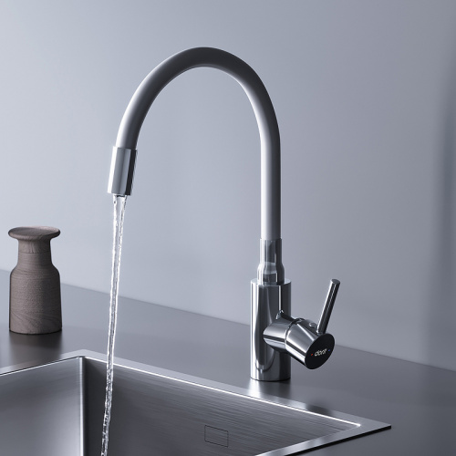 картинка D3007633 Logic кухонный смеситель с гибким изливом, белый от магазина Сантехстрой