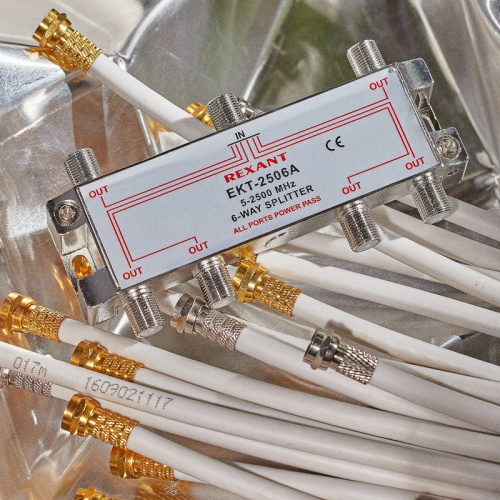 картинка Делитель ТВ х 6 под F разъём 5-2500МГц СПУТНИК REXANT от магазина Сантехстрой