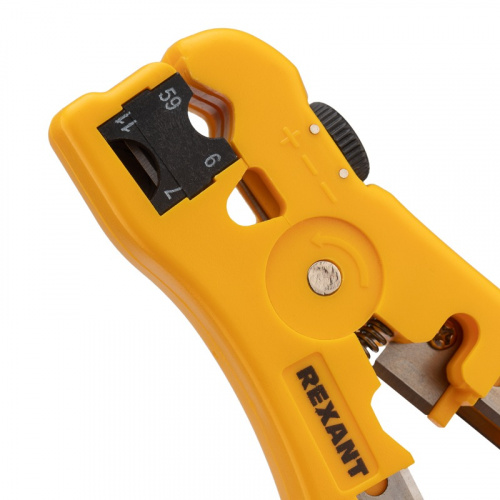 картинка Инструмент для зачистки и обрезки кабелей REXANT HT-302 RG-58, RG-59, RG-6, RG-11. от магазина Сантехстрой