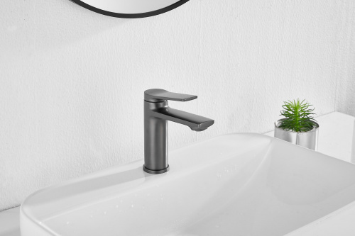 картинка Смеситель для раковины BELZ (B10572-3) от магазина Сантехстрой