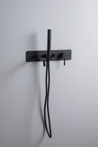 фото смеситель для ванны allen brau priority 5.31a05-31 (с внутренней частью) черный матовый