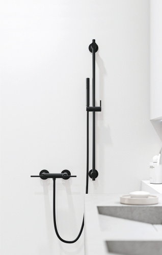 картинка Душевой гарнитур Kludi Nova Fonte 2084039-15 Черный от магазина Сантехстрой