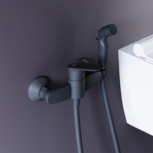 фото 778000300 jupiter смеситель с гигиеническим душем, чёрный