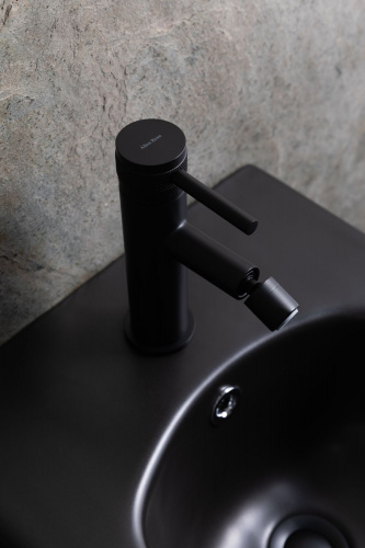 картинка Биде подвесное Allen Brau Liberty 4.33010.31 черный матовый от магазина Сантехстрой