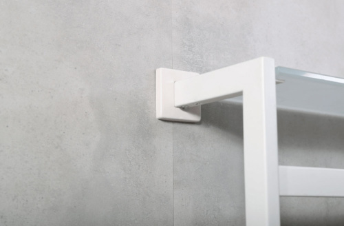 картинка Электрический полотенцесушитель Black&White Universe N-333W 58х35 333WN с полкой Белый матовый от магазина Сантехстрой