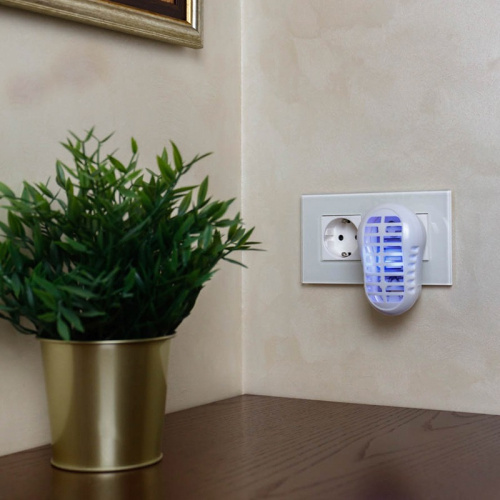 картинка Уничтожитель насекомых с ультрафиолетовой лампой,  220В REXANT от магазина Сантехстрой