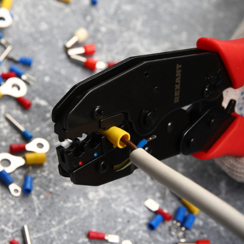 картинка Кримпер REXANT HT-336 H для обжима автоклемм изолированных 0.5-6.0 мм² от магазина Сантехстрой