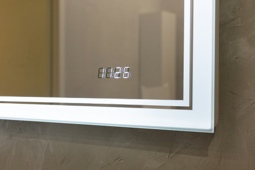 картинка Зеркало Jorno Glass 80 Gla.02.77/W с подсветкой с сенсорным выключателем с часами и обогревом от магазина Сантехстрой
