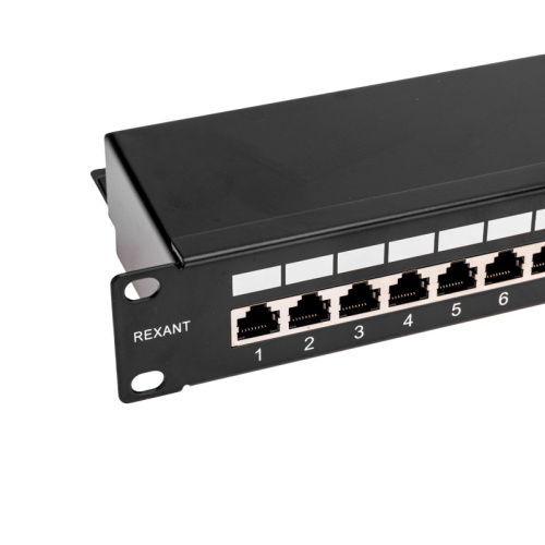 картинка Панель коммутационная 19",  1U,  24 порта, STP,  RJ-45, CAT 5e REXANT PRO от магазина Сантехстрой