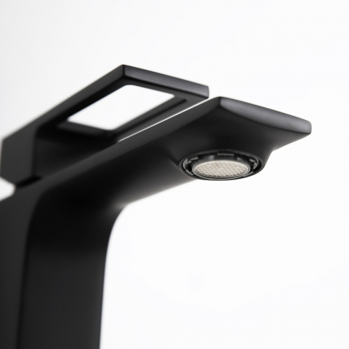 картинка Смеситель для раковины BelBagno Luce LUC-LVM-NERO Черный матовый от магазина Сантехстрой