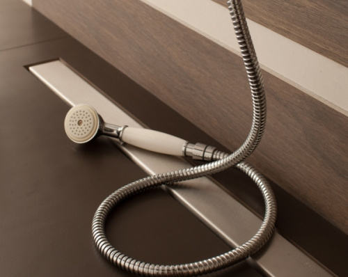 картинка Трап для душа Pestan Confluo Frameless Line 300 Black Glass 13701201 с решеткой от магазина Сантехстрой