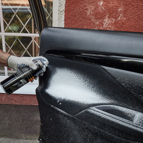 картинка Химчистка салона автомобиля NANOPROTECH 650 мл от магазина Сантехстрой