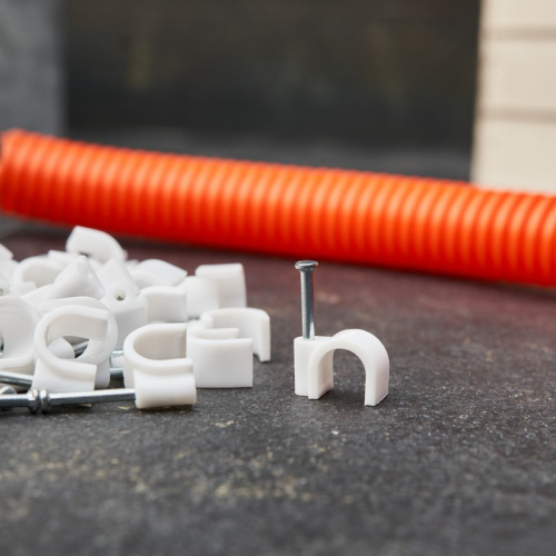 картинка Крепеж кабеля круглый 9 мм,  белый (упак.  50 шт) REXANT от магазина Сантехстрой