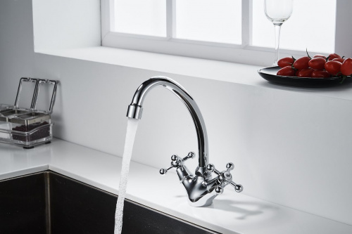 картинка Смеситель для кухни DECOROOM DR54 (DR54028) от магазина Сантехстрой