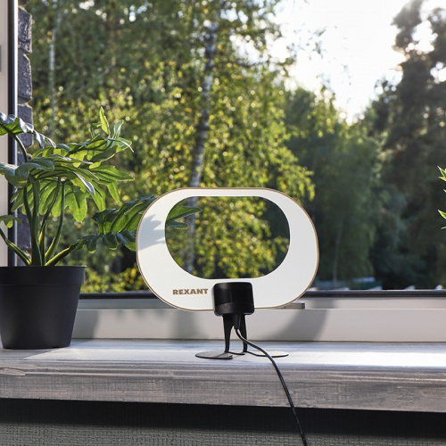 картинка Антенна комнатная «Активная» для цифрового телевидения DVB-T2, Ag-713 REXANT от магазина Сантехстрой