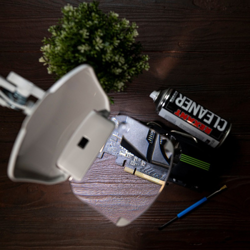 картинка Лупа на струбцине квадратная 3D+20D с подсветкой 6LED,  серия EXPERT,  белая (8603L) REXANT от магазина Сантехстрой