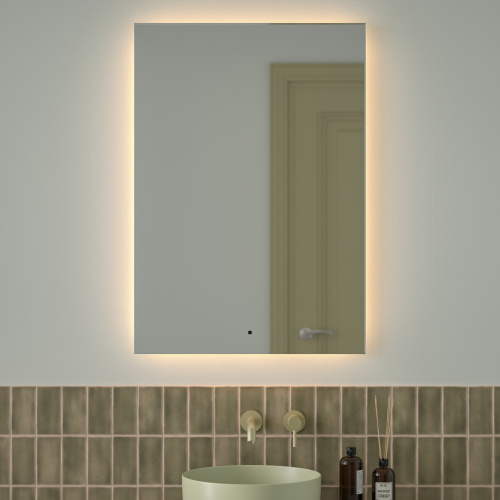 картинка Зеркало с фацетом и LED-подсветкой настенное GLOW DEFESTO 70x100 см, DF 2519R от магазина Сантехстрой