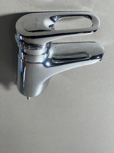 картинка Смеситель для раковины Medea Sirius SIRIUS HB1873278C от магазина Сантехстрой