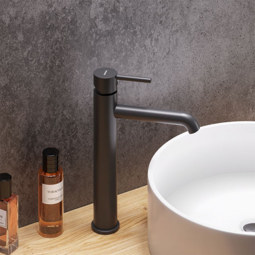 картинка 360250300 Scandinavian Pure, смеситель для раковины высокий, чёрный от магазина Сантехстрой