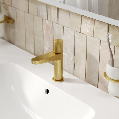 картинка Смеситель для раковины WasserKRAFT Schunter 8203 Золото матовое от магазина Сантехстрой