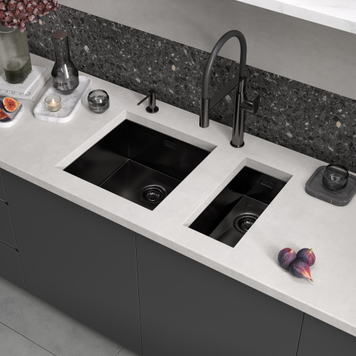 картинка Кухонная мойка Reflexion Como RX2022BL оружейная сталь от магазина Сантехстрой