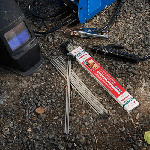 картинка Электрод REXANT УОНИ-13/55, 350 мм/3 мм,  пачка 1 кг от магазина Сантехстрой