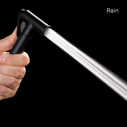 картинка Гигиеническая лейка черная латунь IDDIS (020BBLGi20) от магазина Сантехстрой