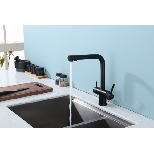 картинка Смеситель Splenka для кухни с подключением к фильтру питьевой воды (S70.61.06) от магазина Сантехстрой