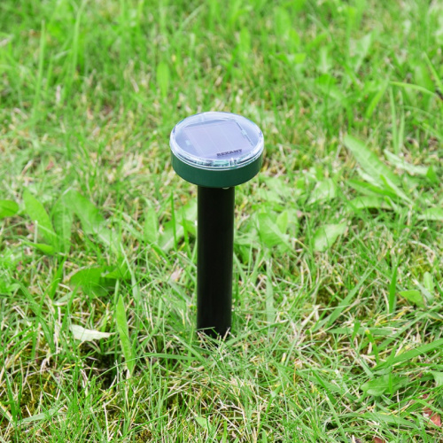 картинка Ультразвуковой отпугиватель кротов R20 на солнечной батарее,  радиус 20 м REXANT от магазина Сантехстрой