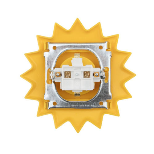 картинка Розетка одноместная KRANZ HAPPY Солнце скрытой установки с заземлением и защитными шторками,  желтая от магазина Сантехстрой