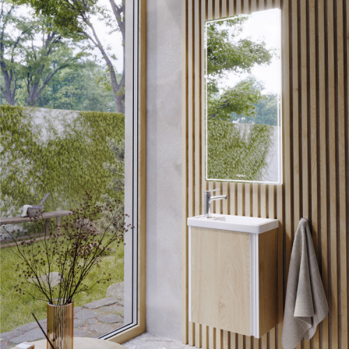 картинка Зеркало со светодиодной подсветкой, сенсорным выключателем и регулятором освещенности. от магазина Сантехстрой