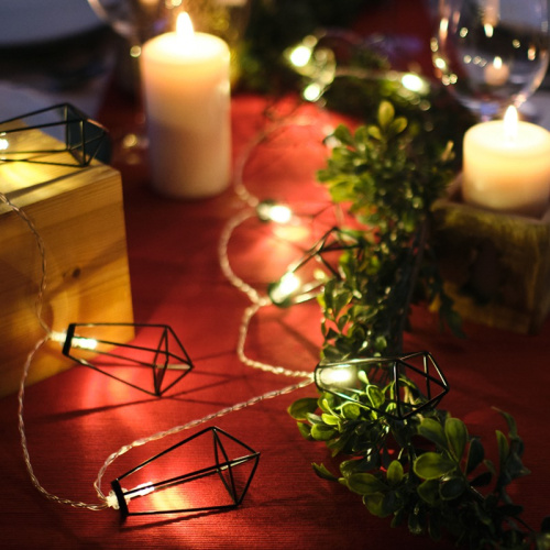 картинка Гирлянда светодиодная Кристаллы черные 10 LED,  1,5 м,  прозрачный ПВХ,  теплый белый свет свечения,  2 х АА (батарейки не в комплекте) NEON-NIGHT от магазина Сантехстрой