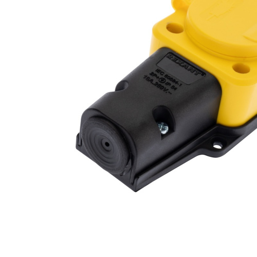 картинка Розетка штепсельная трехместная влагозащищенная,  с/з,  16 А,  IP54, каучук желтая REXANT от магазина Сантехстрой