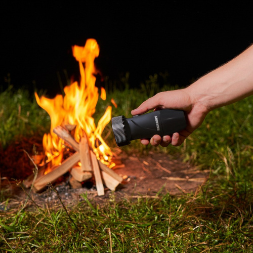 картинка Фонарь универсальный,  двухрежимный,  с аккумулятором и встроенной евровилкой,  зарядка от сети 220В REXANT от магазина Сантехстрой