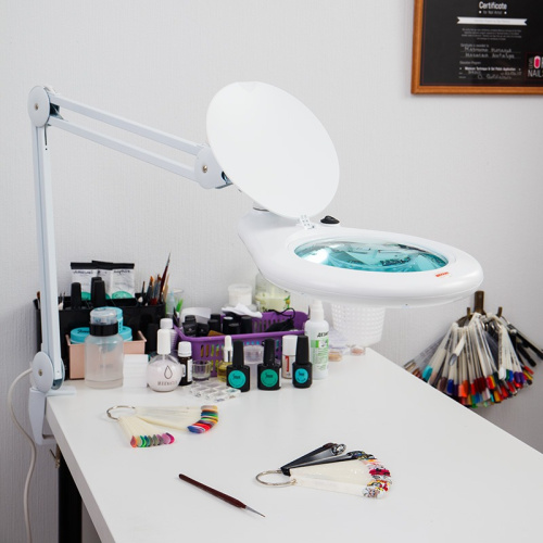 картинка Лупа на струбцине круглая 5D с подсветкой 108LED,  ø178мм,  белая (8062D) REXANT от магазина Сантехстрой