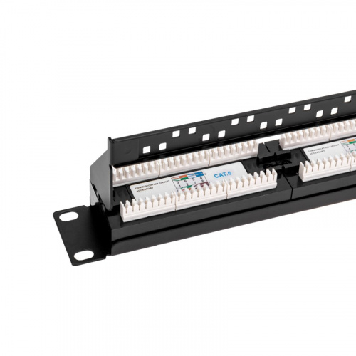 картинка Панель коммутационная с кабельным органайзером 19",  1U,  24 порта,  RJ-45, CAT 6, UTP REXANT PRO от магазина Сантехстрой