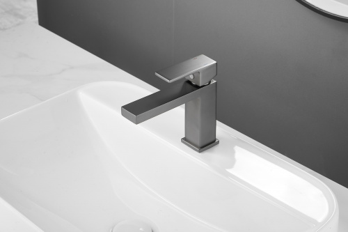 картинка Смеситель для раковины BELZ (B10672-3) от магазина Сантехстрой